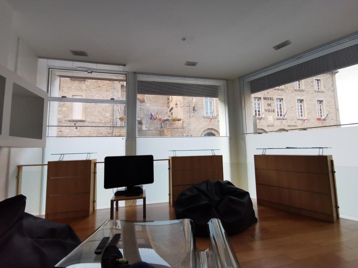 Aux pieds du Château Apartment Tournon-sur-Rhone Exterior foto