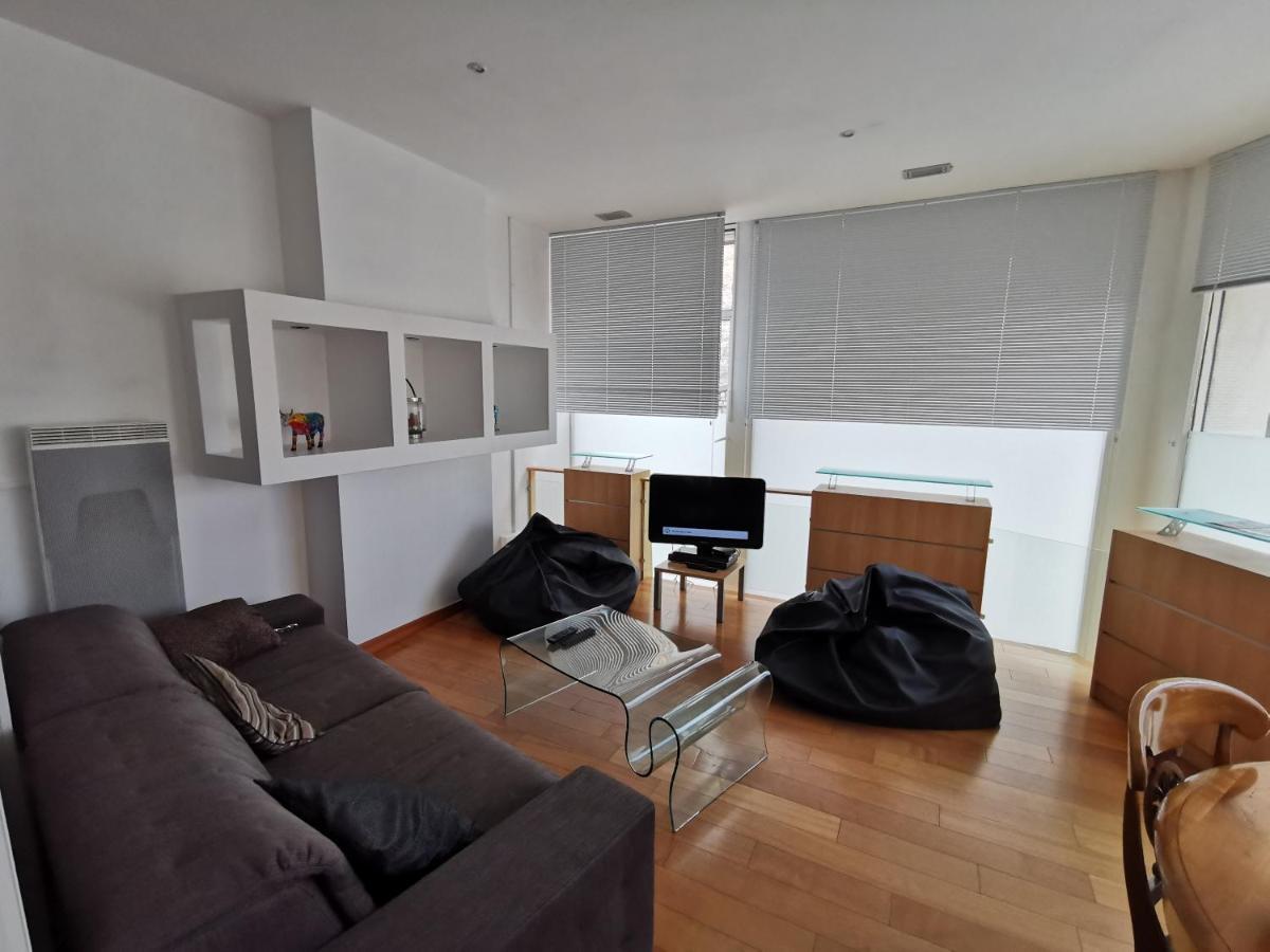 Aux pieds du Château Apartment Tournon-sur-Rhone Exterior foto